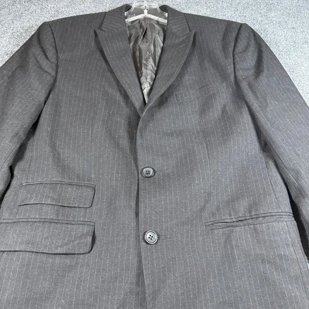 Banana Republic Men's Gray Pinstripe 2 Button Blazer Size 40R - Notch Lapel